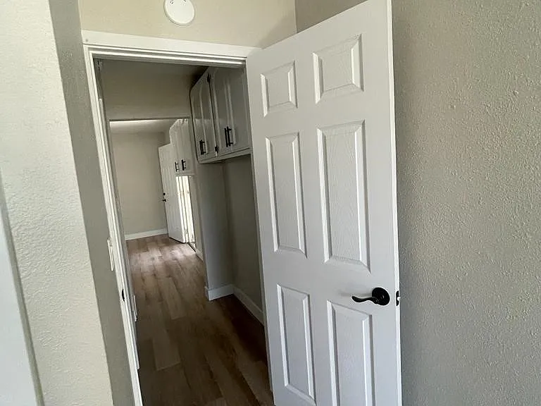 9702 Redfern Ave — Photo 7
