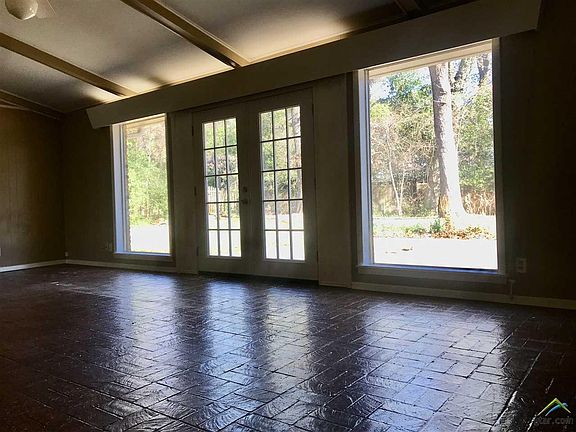 4th image of 3224 Silverwood Dr