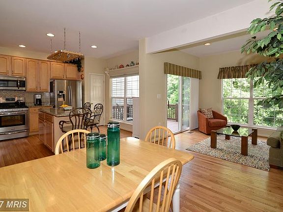 4th image of 13246 Maple Creek Ln
