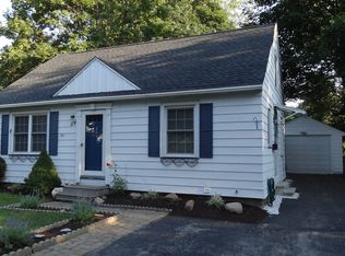 119 Leonard Rd, Rochester, NY 14616