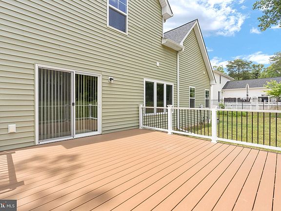 4th image of 12707 Plantation Dr