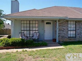 5704 Ranchogrande Dr, Arlington, TX 76017