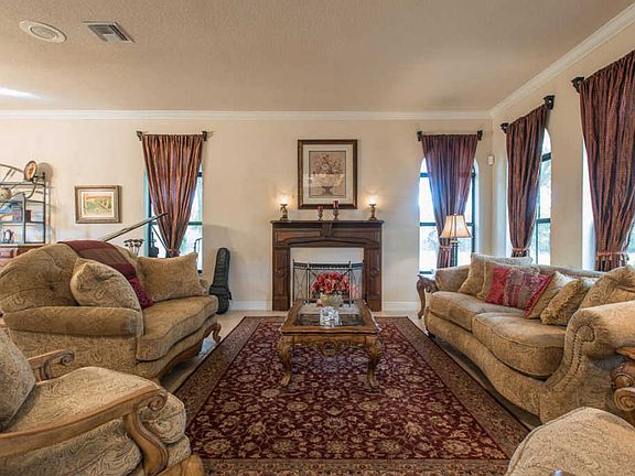 5th image of 4133 Artesa Dr