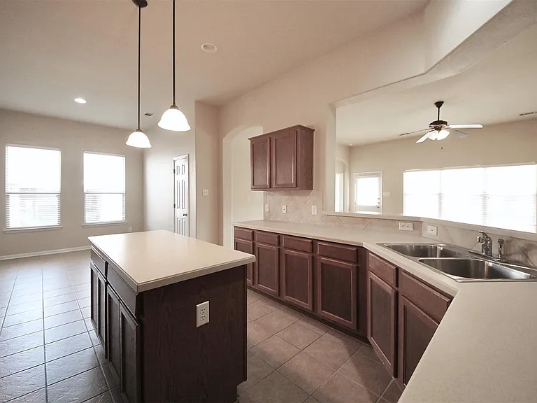 2603 Saddle Blanket Pl — Photo 3