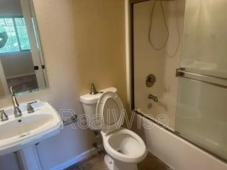 1709 Softwood Way — Photo 22