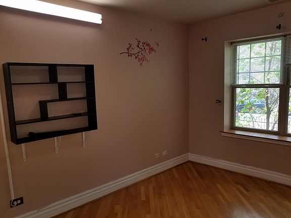 5th image of 6259 N Mozart St APT 1