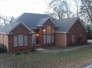 3131 Hamill Rd, Hixson, TN 37343