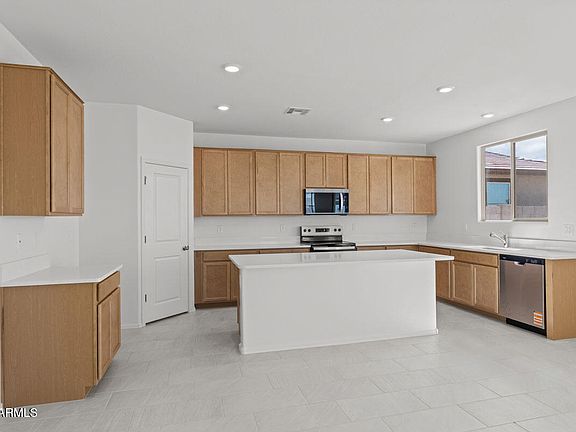 5th image of 18189 W MOHAVE Street