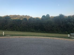 134 S Legacy Ln, Jacksboro, TN 37757