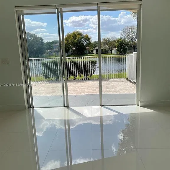 4117 Sapphire Bnd — Photo 5