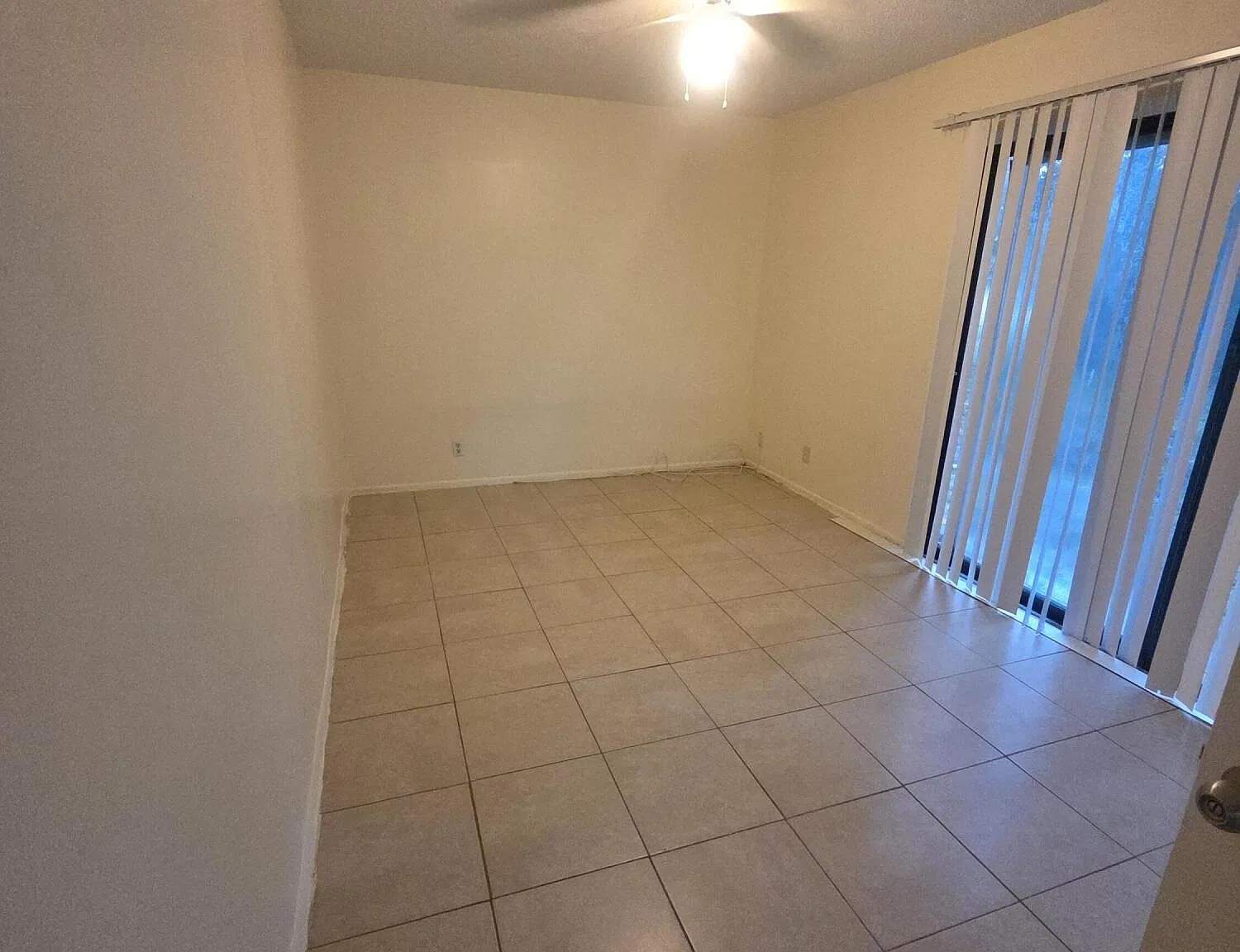 3 bed, 2.0 bath, 1372 sqft, $2,150 — Photo 4