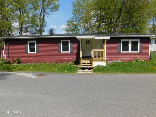 1 Lakewood Dr, Pittsfield, MA 01201