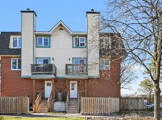 8 Terrace Dr #217, Ottawa, ON K2H 9J3