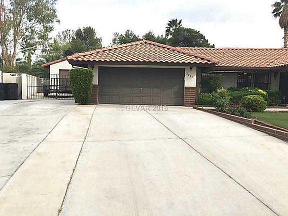 3rd image of 2239 Horse Creek Cir