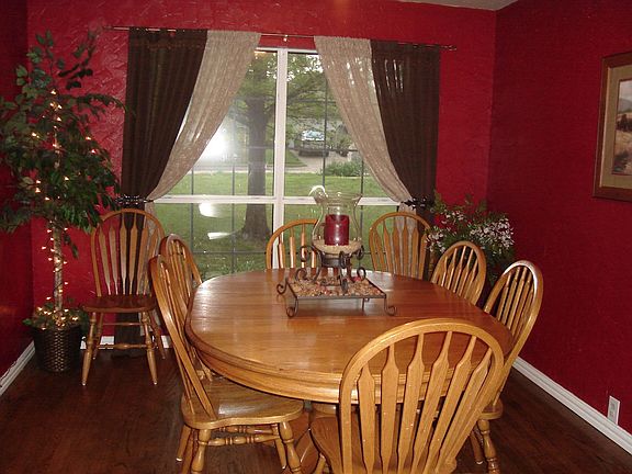 Formal Dining