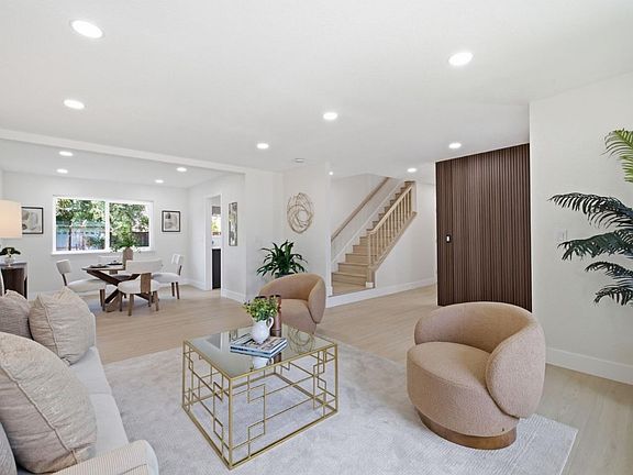 5th image of 587 Chardonnay Dr