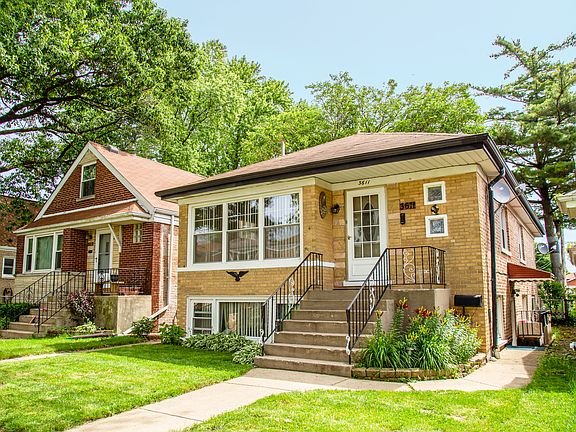 3rd image of 3611 Clarence Ave