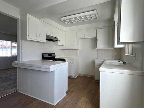 3rd image of 4446 W 142nd St APT E