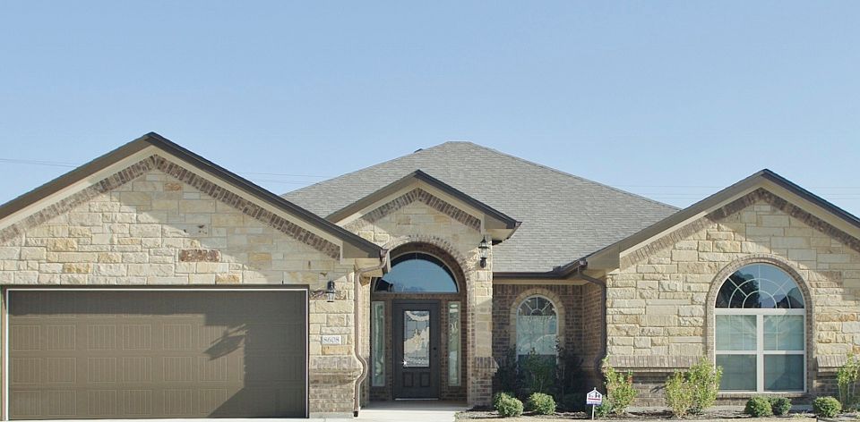 1st image of 8608 Grand Oaks Ln