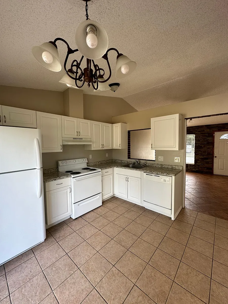 Building Photo - 12335 Coral Reef Dr