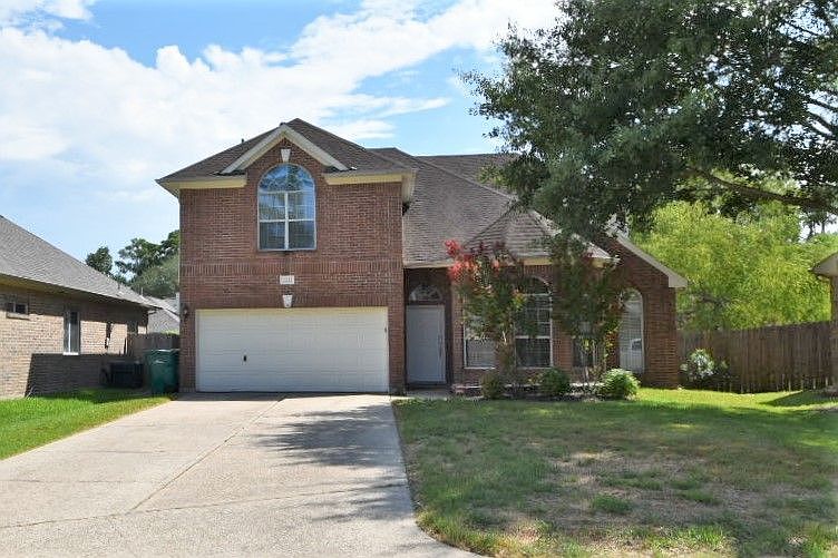 1st image of 2221 Highland Hills Dr