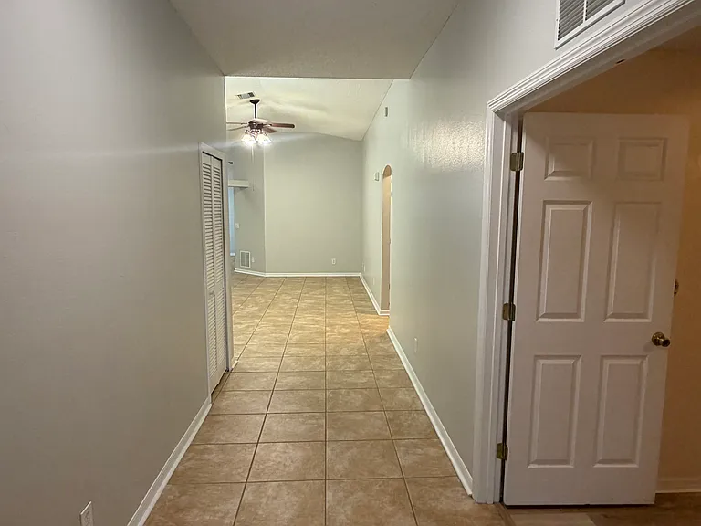 4911 Manchester Dr — Photo 17