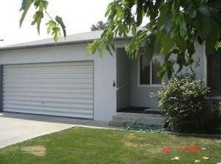 2044 Hicks Dr, Selma, CA 93662