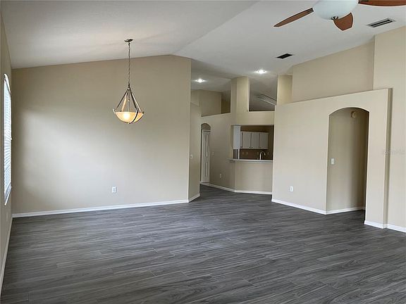 2nd image of 1212 Crimson Clover Ln