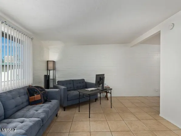 7455 E Desert Spring Dr, Tucson, AZ 85730