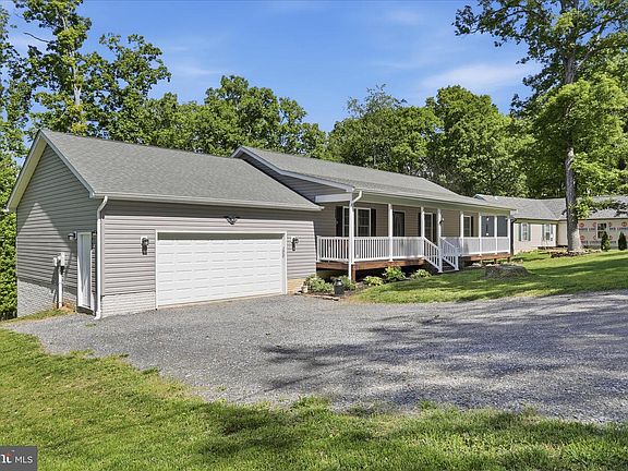2nd image of 153 Chrissys Cir