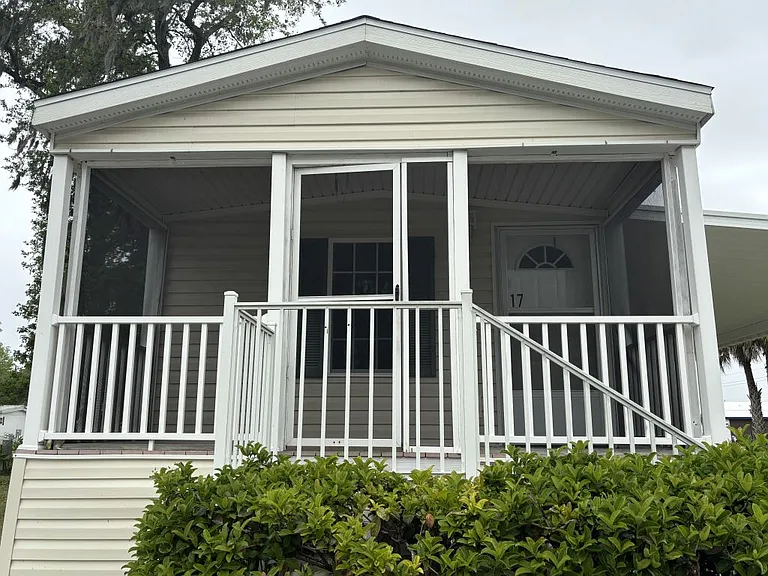17 Kimberly Ct #405 — Photo 1