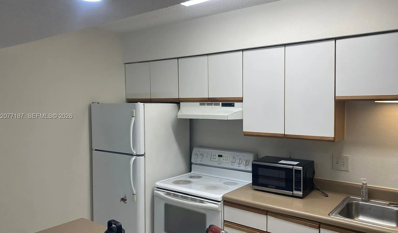 Windward Lakes Condo — Photo 3