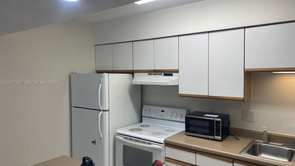 3985 W McNab Rd APT A312, photo 3