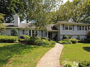 62 Hillcrest Rd, Fair Haven, NJ 07704