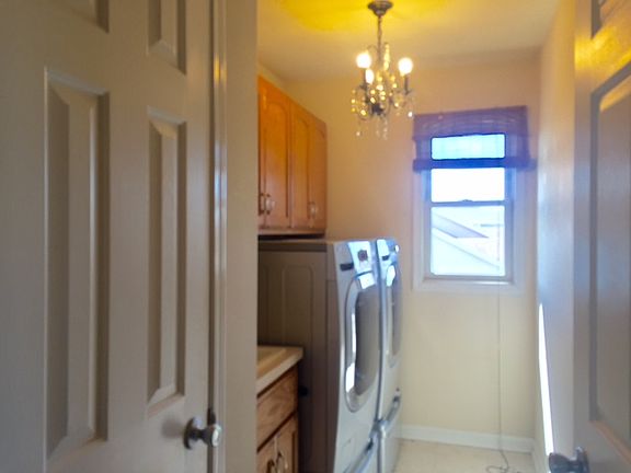 3rd image of 1303 Southcreek Dr