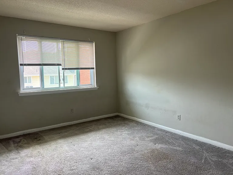 2343 Champion Ct — Photo 37