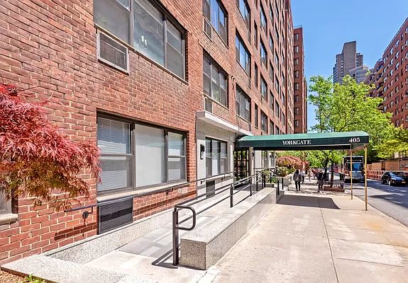 1st image of 405 E 63rd St APT 1N
