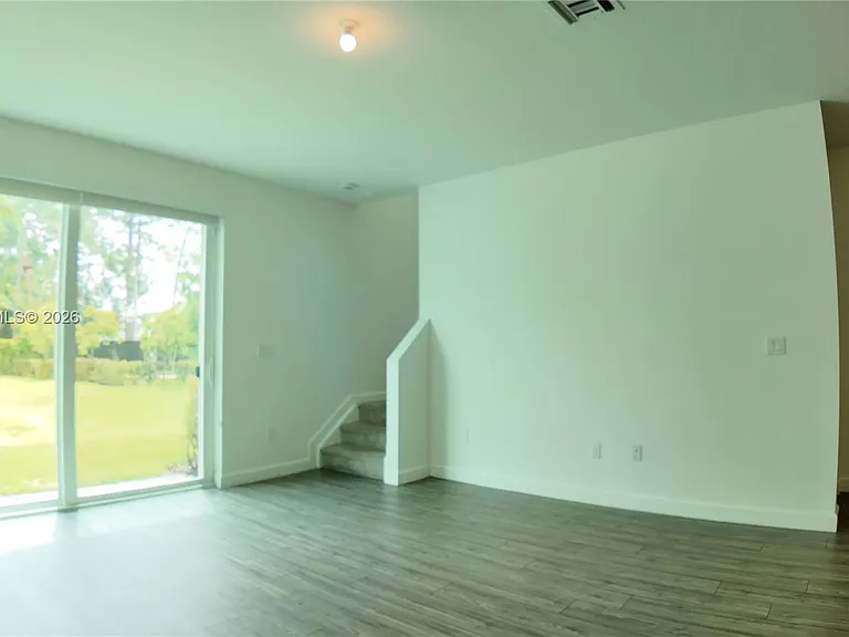 4612 Hollister Ave — Photo 36