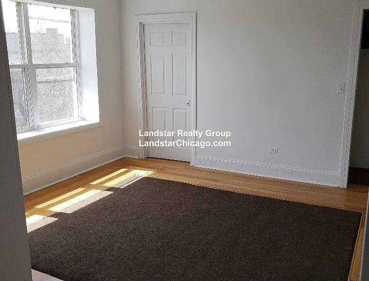 6300 N Oakley Ave #3 — Photo 5