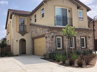 2304 Nicklaus St #19, Oxnard, CA 93036