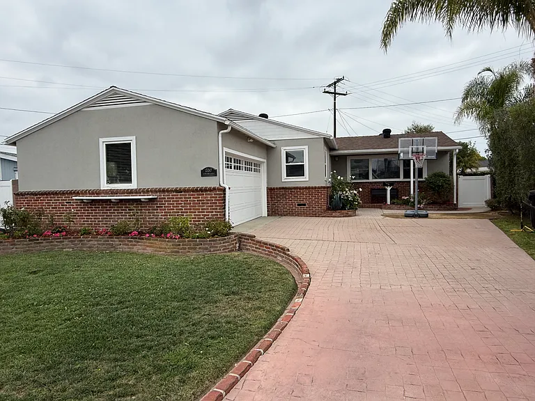 13247 Clyde Park Ave — Photo 7