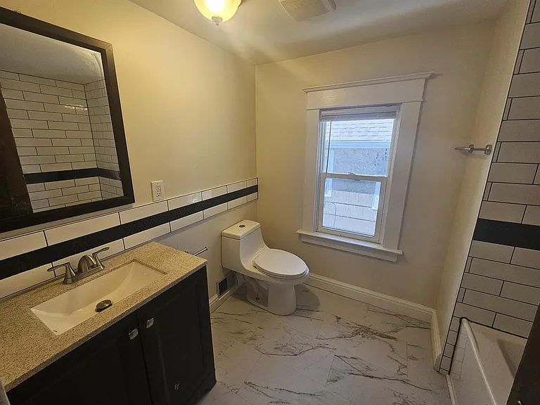 1116 Hickory St — Photo 29