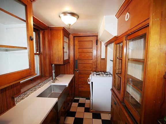 5th image of 1423 Race St APT 1