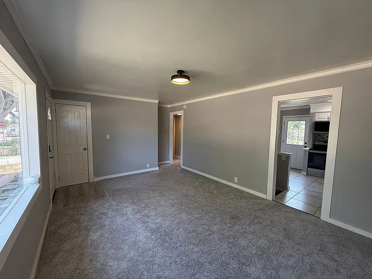1137 Pando Ave — Photo 6