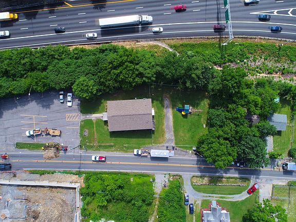 3rd image of 1209 Brick Church Pike