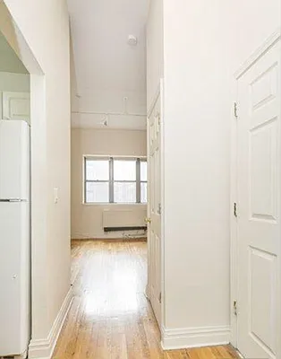 Rented by Nest Seekers International | media 12