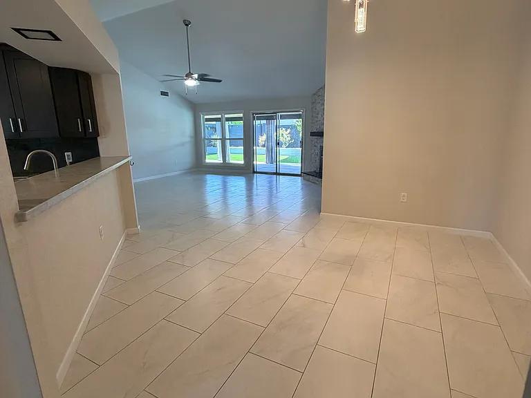 4931 E Hobart St — Photo 7