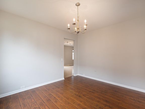 4th image of 323 Hearthwood Dr