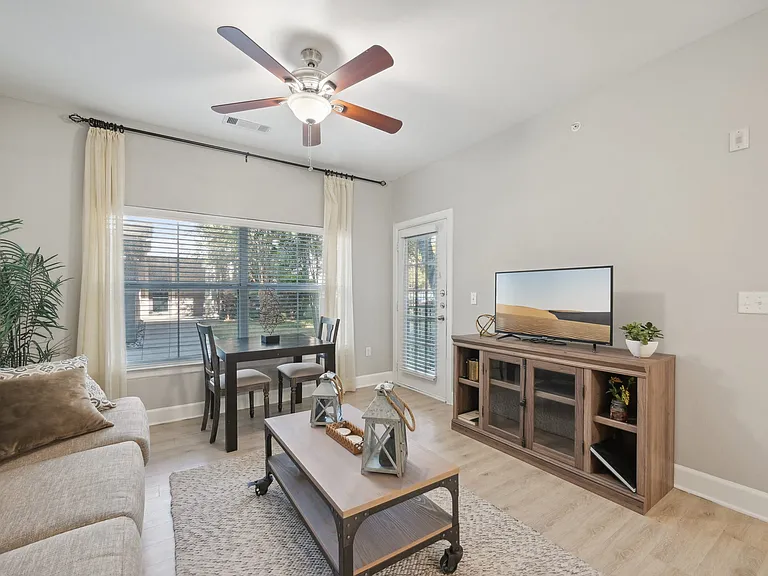 District at Greenville Apartments — Photo 2