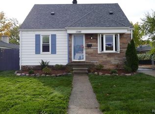 1345 W Nine Mile Rd, Ferndale, MI 48220